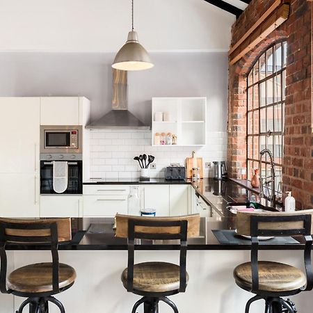 High End Luxury Townhouse In Jq, 4 Bedrooms, Flat Screen Tv In All Rooms, Free Parking, Near Birmingham City Centre Deposit Required Luaran gambar