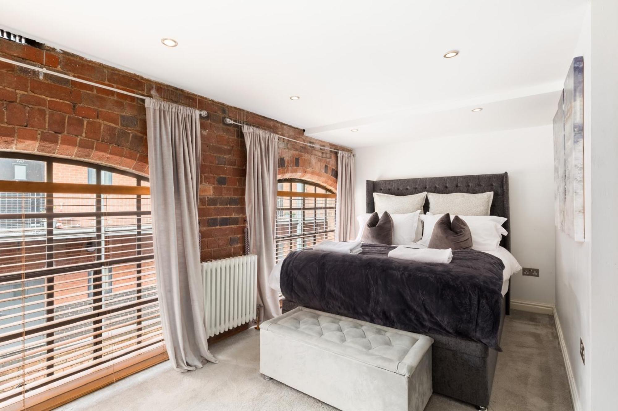 High End Luxury Townhouse In Jq, 4 Bedrooms, Flat Screen Tv In All Rooms, Free Parking, Near Birmingham City Centre Deposit Required Luaran gambar