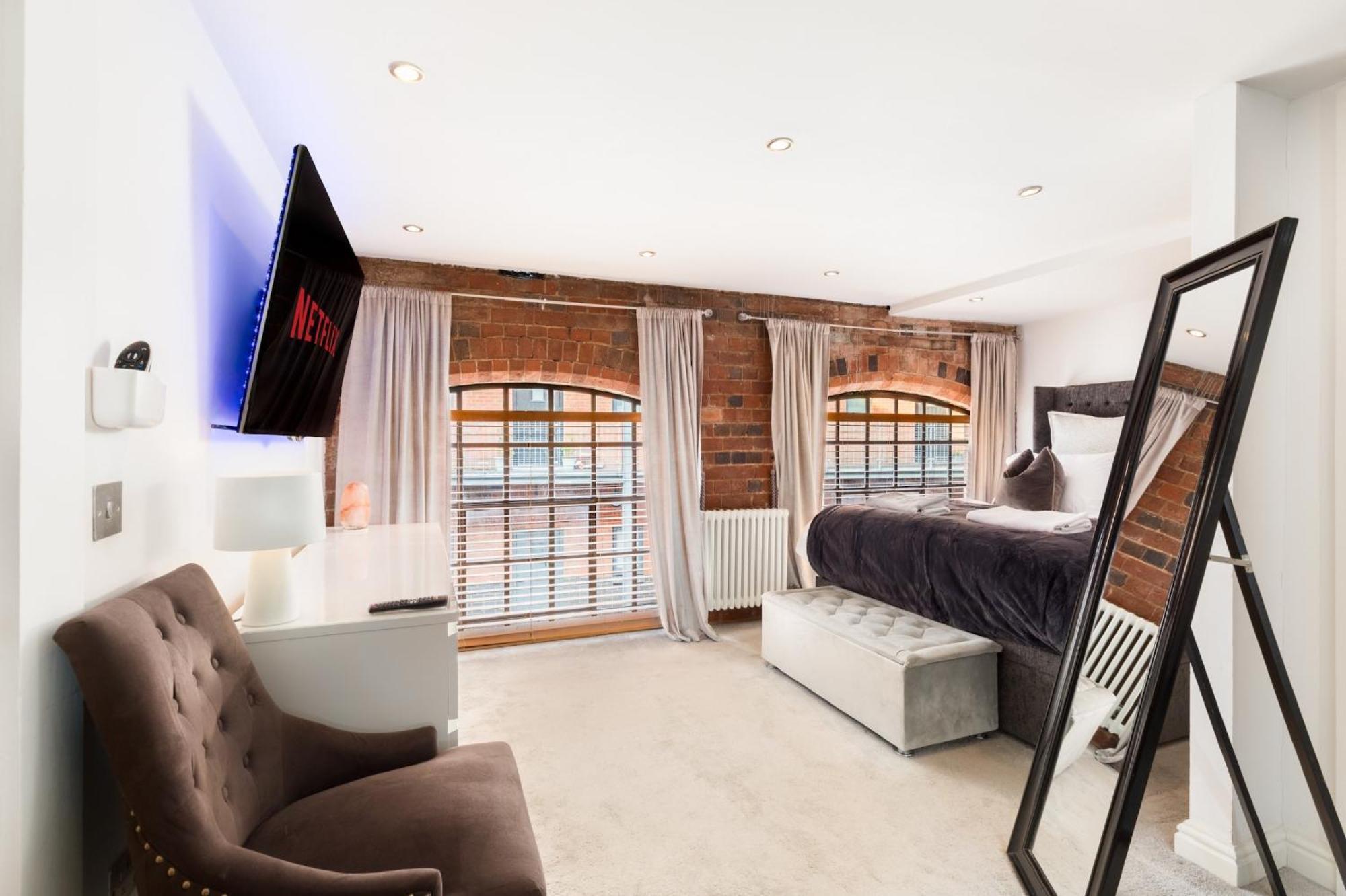 High End Luxury Townhouse In Jq, 4 Bedrooms, Flat Screen Tv In All Rooms, Free Parking, Near Birmingham City Centre Deposit Required Luaran gambar
