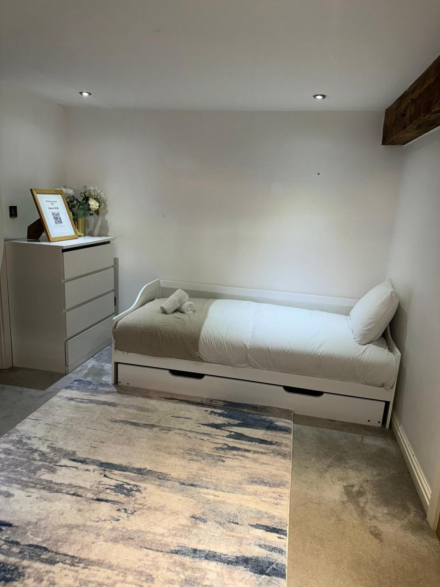 High End Luxury Townhouse In Jq, 4 Bedrooms, Flat Screen Tv In All Rooms, Free Parking, Near Birmingham City Centre Deposit Required Luaran gambar